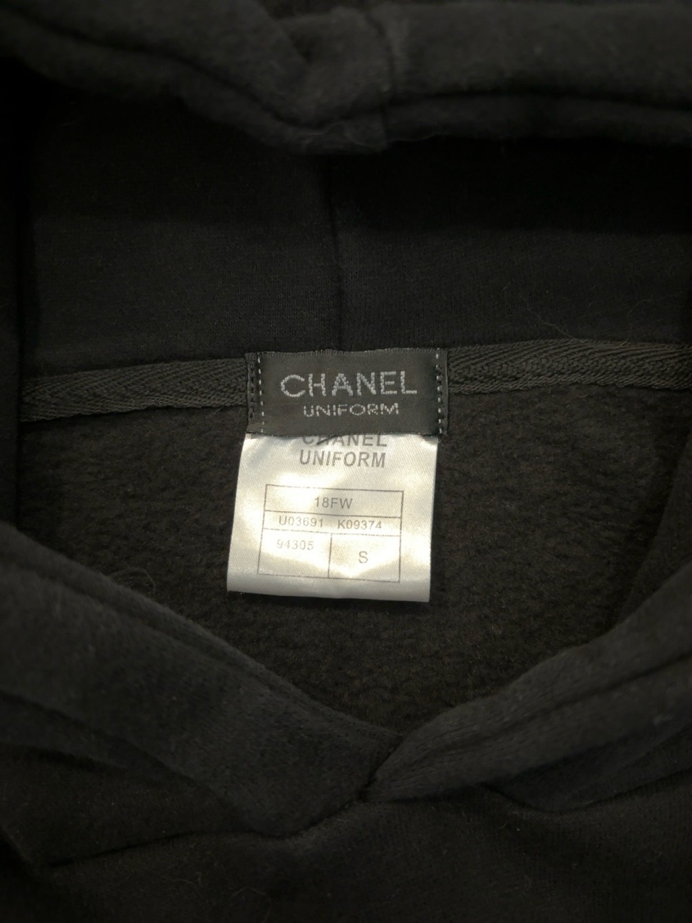 CHANEL Black Crewneck Hooded Sweatshirt with Small Logo - Picture 4 of 6